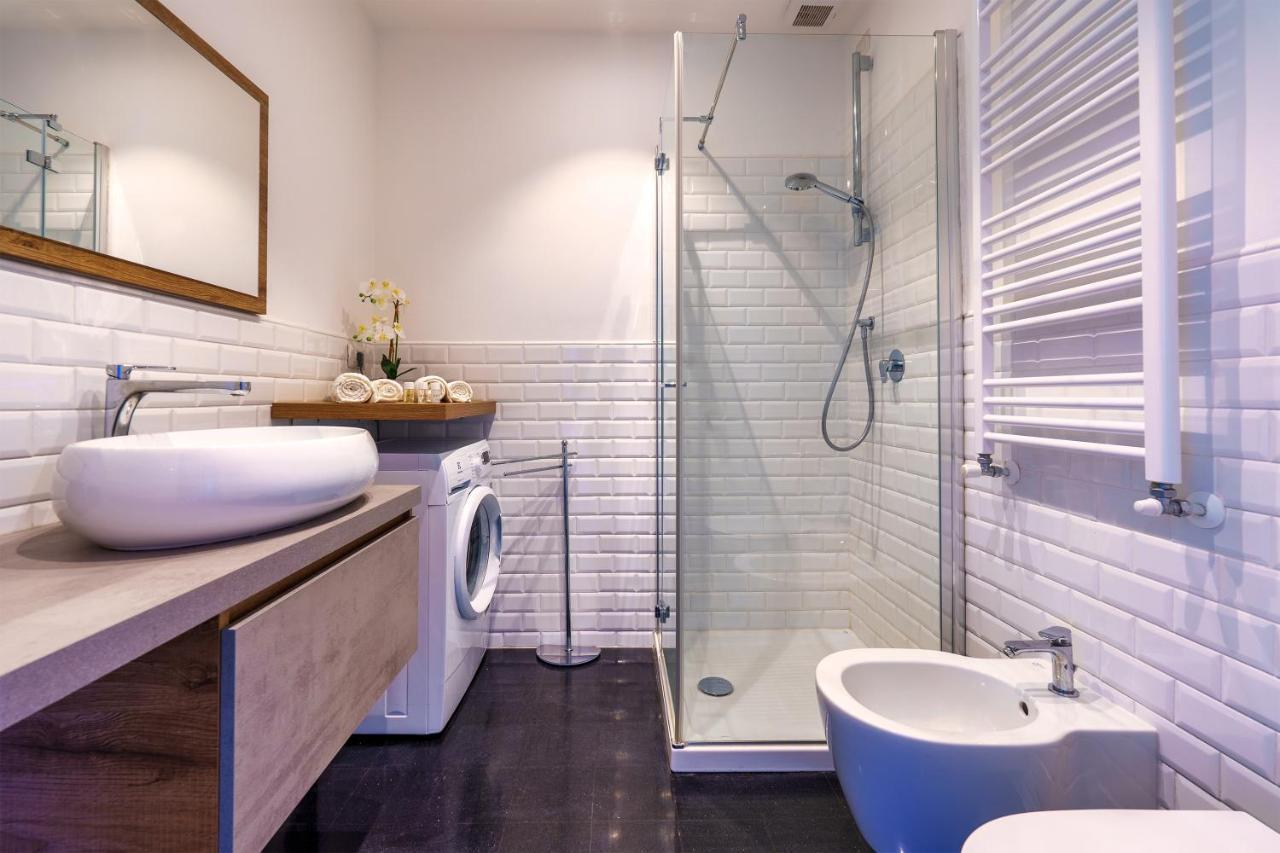 Apartament Duomo/Navigli Casa Elegante In Zona Tortona Mediolan Zewnętrze zdjęcie
